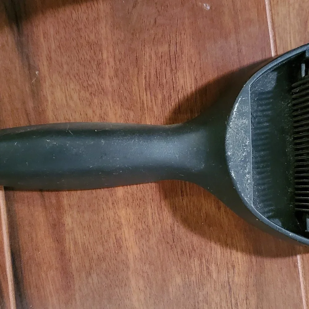 LOT Grippy Socks +Magic Coat Brush + Shed Master Shedder Comb Large Breed Dog